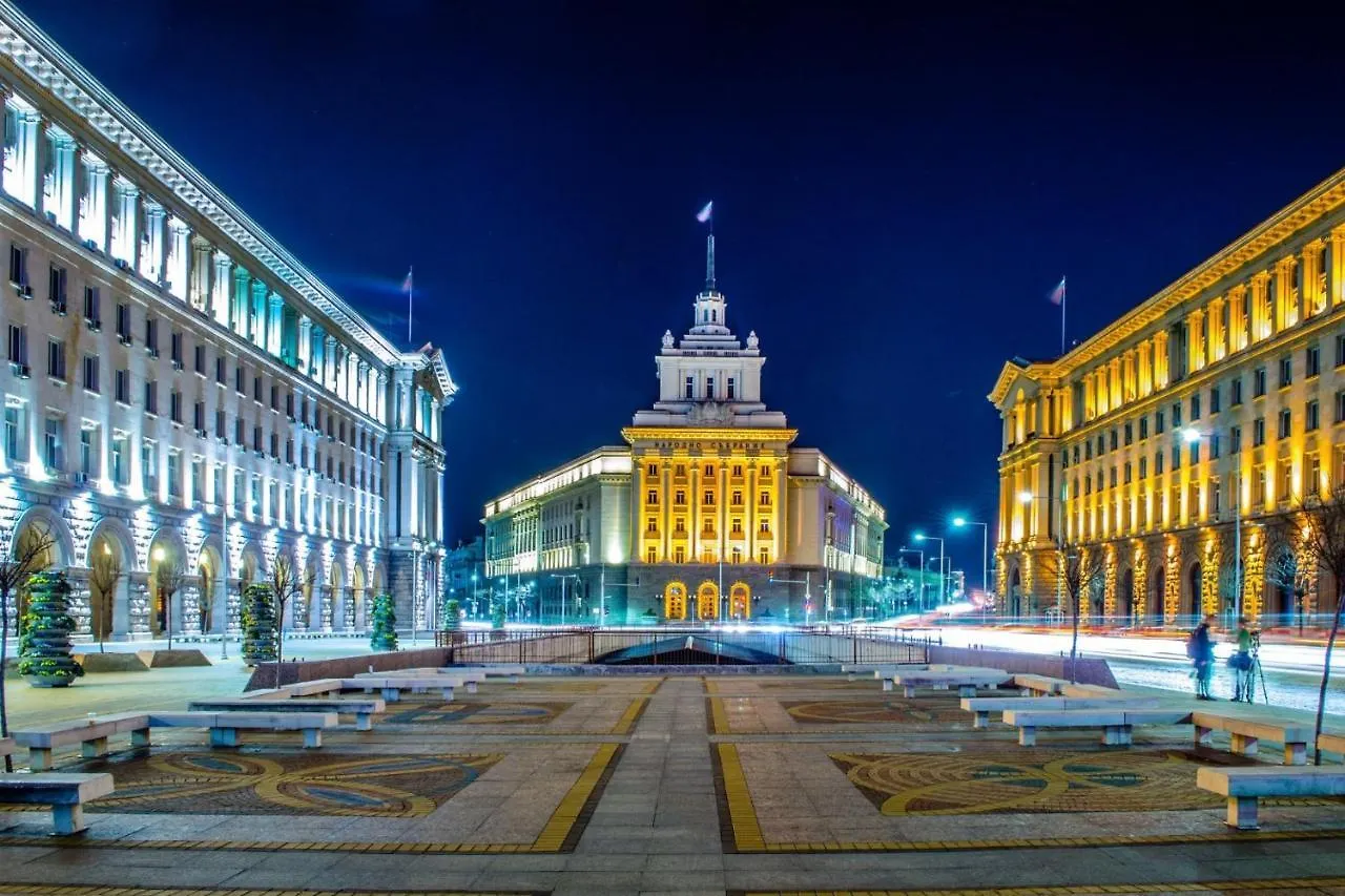 Beautiful Jewel In Top Center Sofia Apartment